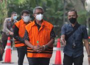 Terdakwa Apri Sujadi dan M. Saleh Umar di Lingkaran Dugaan Gratifikasi