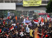 Ade Armando dirawat Intensif usai dikeroyok demonstran