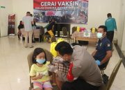 Polda Kepulauan Riau Gelar Vaksinasi Massal Serentak dan Bansos