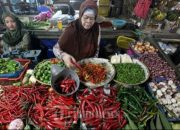 Pasokan Luar Daerah Tak Masuk, Harga Cabe Merangkak Naik