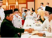 Gelorakan ‘Cinta Zakat’, Gubernur Ansar Serahkan Zakat ke BAZNAS Kepri