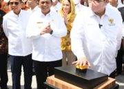 Menko Perekonomian Airlangga Yakin Masjid Tanjak Batam Jadi Ikon Batam dan Kepri