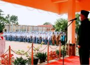 Ansar Ahmad Jadi Pembina Upacara di SMAN 1 Tanjungpinang