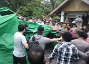 Warga Jalan Peralatan Kecam Aksi Unras Pencari Suaka