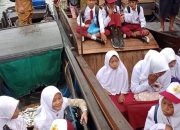Untuk Akses Jaringan Internet, Puluhan Siswa SDN Mentude Lingga Seberang Lautan