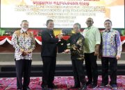 Ansar Ahmad dan Jumaga Nadeak Teken Nota Kesepakakatan KUA PPAS Ranperda APBD Provinsi Kepri 2023