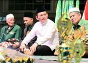 H. Ansar Ahmad Pimpin Masyarakat Batam Bersolawat