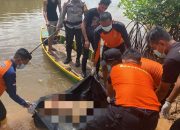 Korban Hilang Terseret Arus Parit Ditemukan Meninggal Dunia: Polisi, Tangan Kiri & Kanan Hilang 