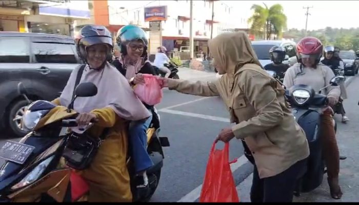 SMSI Tanjungpinang Peduli Sesama, Bagi Ratusan Bingkis Makanan Berbuka Puasa 