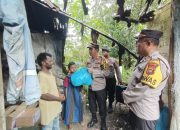 Polri Peduli Sesama, Kapolsek Bintan Timur Bantu Warga Kurang Mampu