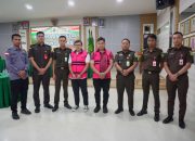 Kejari Tanjungpinang Kembali Tahan 2 Tersangka Gratifikasi Proyek Pemukiman Kumuh dan Pembangunan Ruang Kelas UMRAH