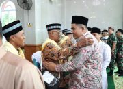 Bupati Roby Kurniawan Lepas 82 Jamaah Calon Haji dari Kabupaten Bintan