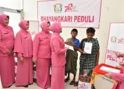 Peringati Hari Kesatuan Gerak Bhayangkari 72, Bhayangkari Daerah Kepri Gelar Khitan Massal 