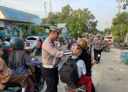 Peduli Keselamatan Pengendara, Sat Lantas Polres Bintan Bagikan Helm Gratis