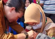 Peringatan Hari Anak Nasional, Bhayangkari Cabang Bintan Berikan Vaksin Polio Untuk Balita