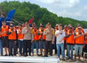Peduli Keselamatan Nelayan, Polsek Bintim Bekali Peralatan Keselamatan Melaut