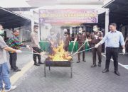 Kejari Tanjungpinang Musnahkan Ratusan Gram Sabu dan Puluhan Butir Ekstasi
