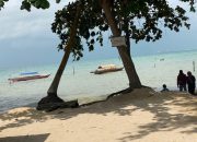 Pantai Pasir Putih Tawarkan Eksotika Pemandangan Alam Luar Biasa