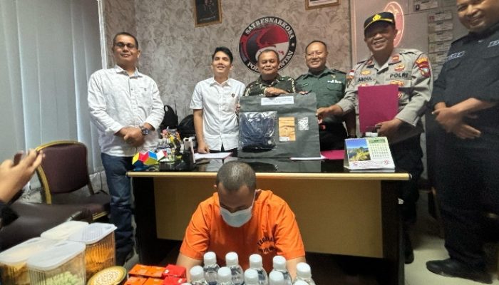 Satresnarkoba Polres Bintan Tangkap Warga Tambelan Terlibat Narkoba, Pelaku Buang BB Kelaut