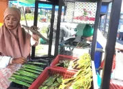 Pendapatan Pedagang Otak-Otak di Tanjungpinang Meningkat Saat Libur Lebaran 