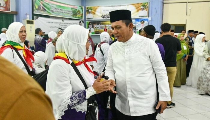 Gubernur Ansar dan Pejabat Pemprov Kepri Sambut Kepulangan Jamaah Haji Kloter Pertama di Batam