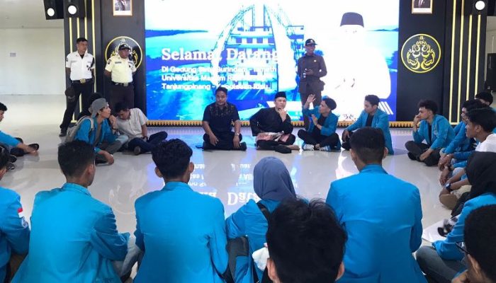 Mahasiswa UMRAH Tuntut Transparansi Anggaran KKN 2025, Wahyudin Tak Mau Transparan